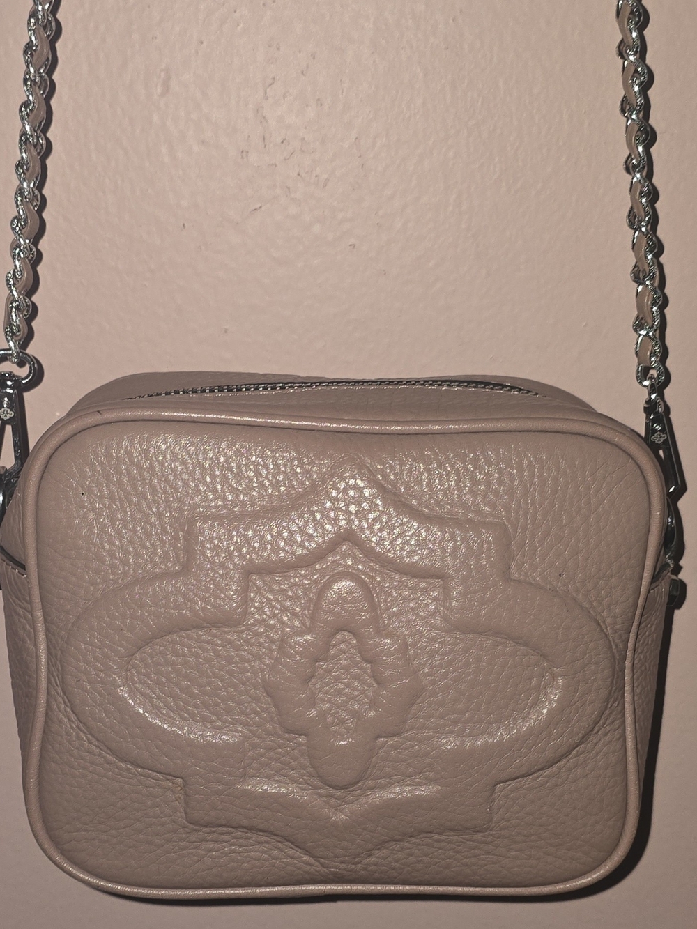 *SALE*  orYANY Taylor Beige Pebbled Leather Crossbody Camera Bag-Great Condition